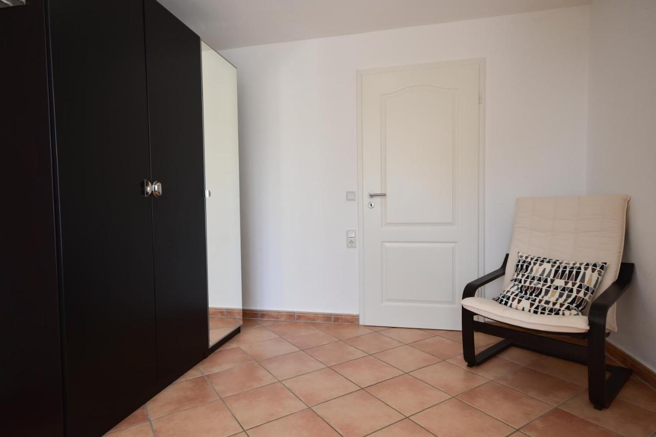 In The Second Line, Modern Beachfront Holiday Home In Costabella, 마르베야 외부 사진